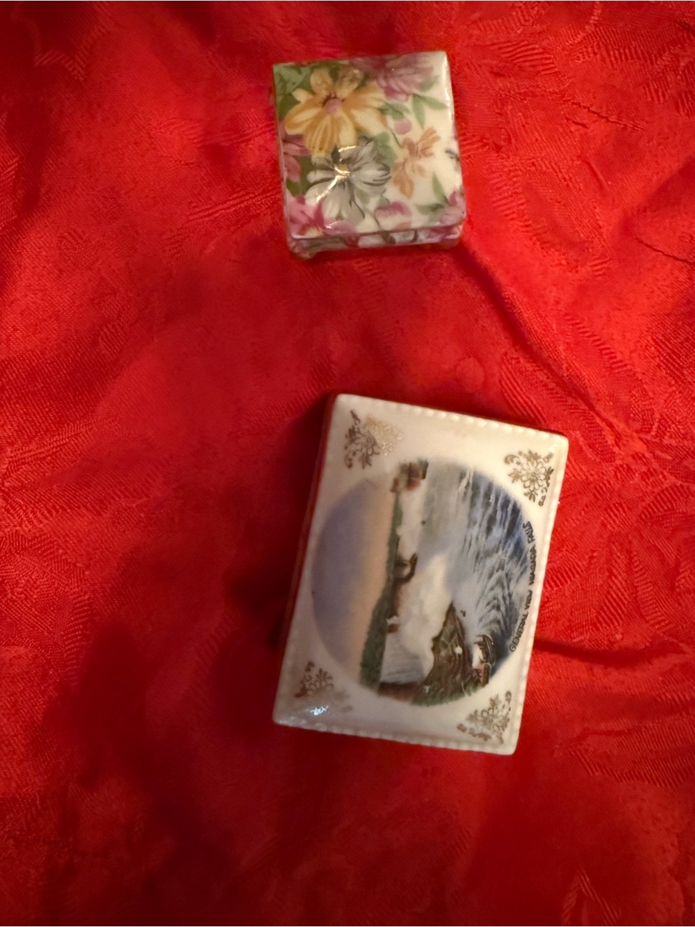 Porcelain vintage Decorative Trinket Boxes - Floral and Scenic Set, White